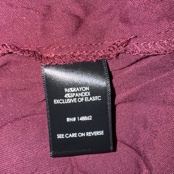 Torrid Challis Romper in burgundy women’s sz 1 1X 14/16 new nwt - Picture 12 of 12